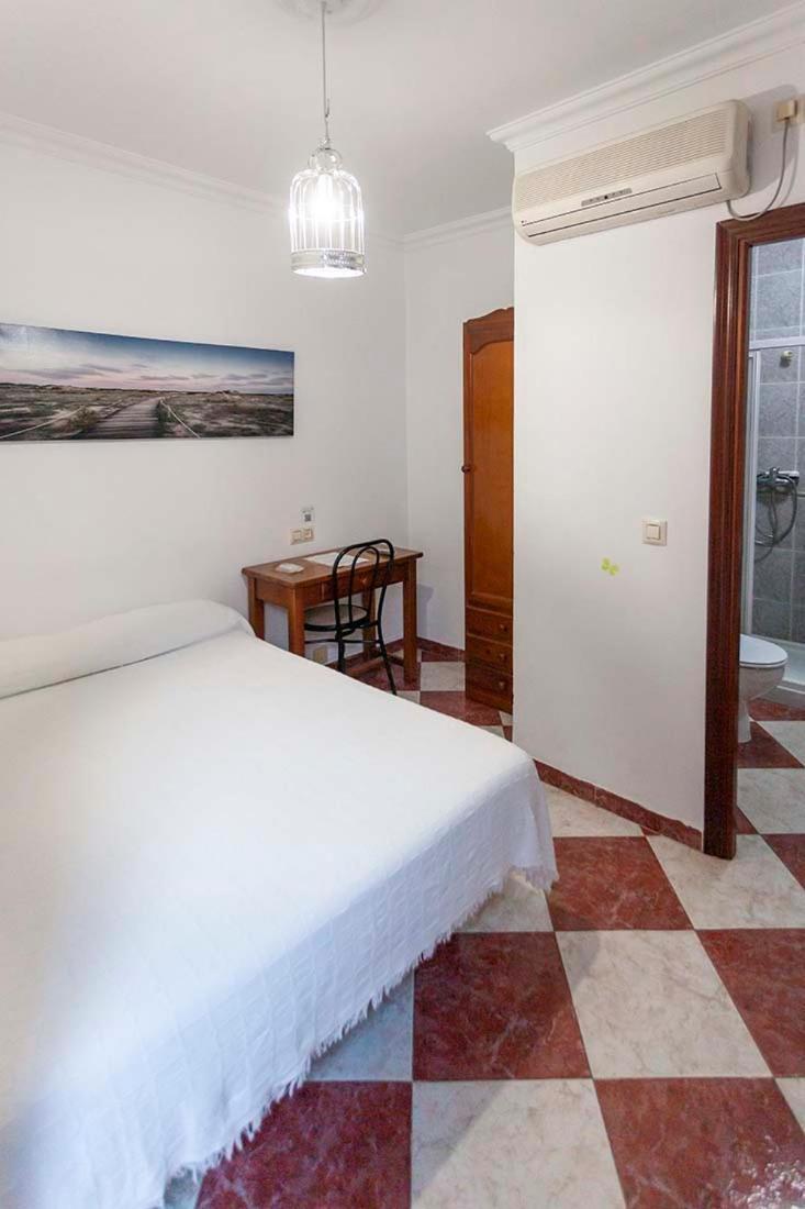 Pension Hidalgo 1 Utrera Bagian luar foto