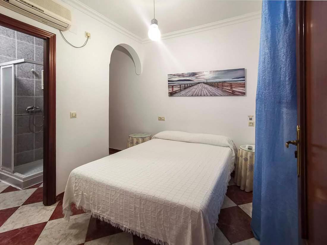Pension Hidalgo 1 Utrera Bagian luar foto