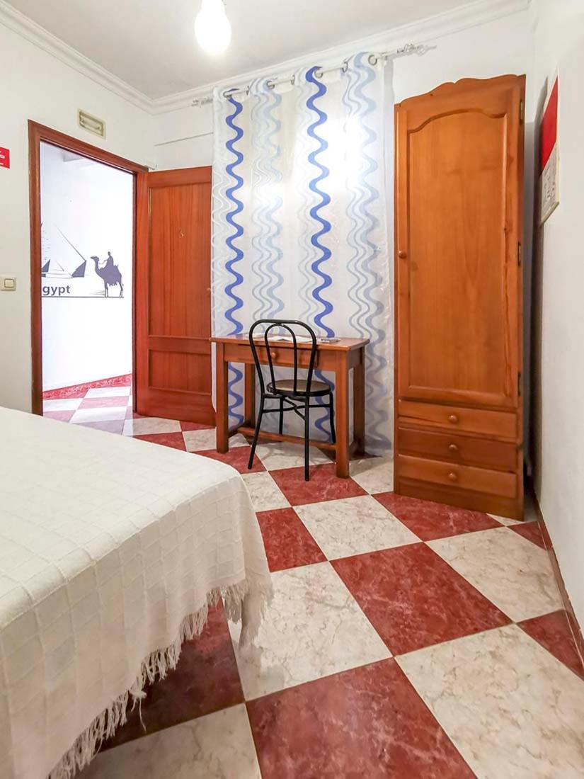 Pension Hidalgo 1 Utrera Bagian luar foto