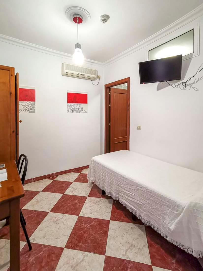Pension Hidalgo 1 Utrera Bagian luar foto