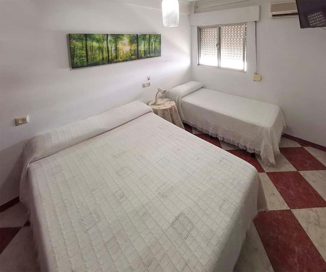 Pension Hidalgo 1 Utrera Bagian luar foto