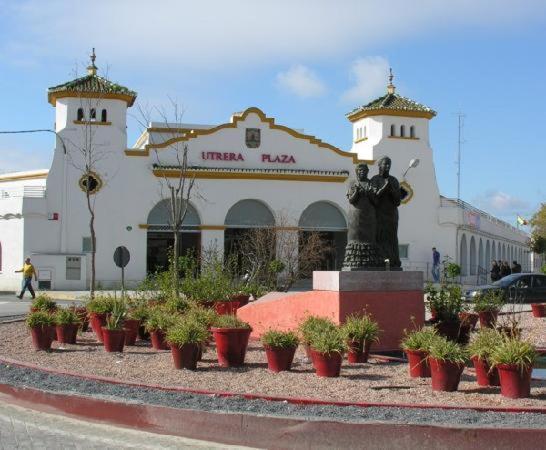 Pension Hidalgo 1 Hotel Utrera Bagian luar foto